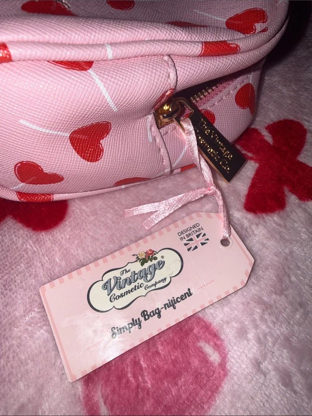 The Vintage Cosmetic Company cute pink